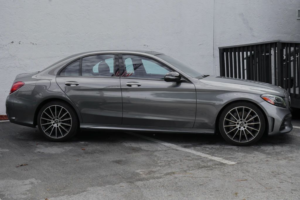 
								2019 Mercedes-Benz C-Class C 300 Sedan 4D full									