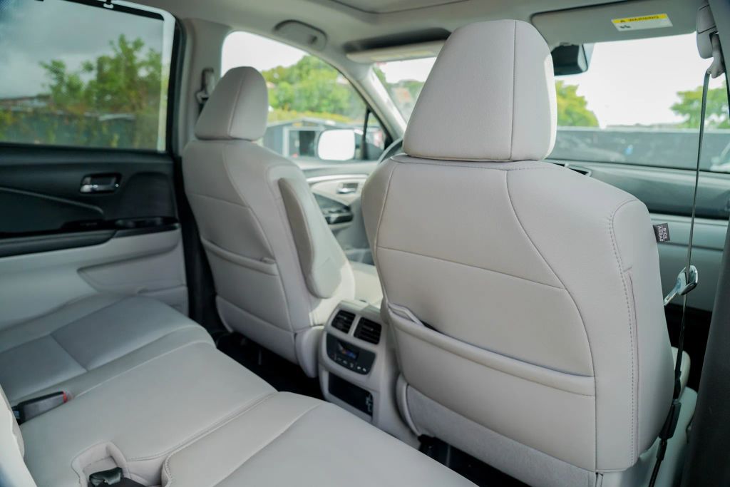 
								2020 Honda Pilot EX-L Sport Utility 4D full									