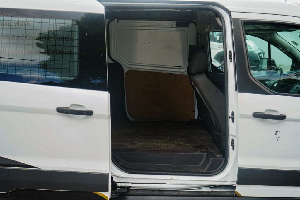 
								2016 Ford Transit Connect Cargo XL Van 4D full									