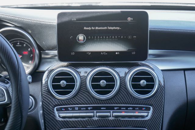 
								2017 Mercedes-Benz C-Class C 300 4MATIC Sedan 4D full									