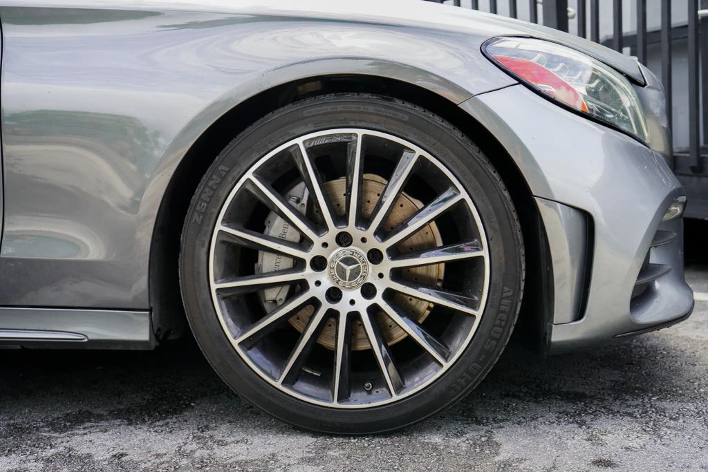 
								2019 Mercedes-Benz C-Class C 300 Sedan 4D full									