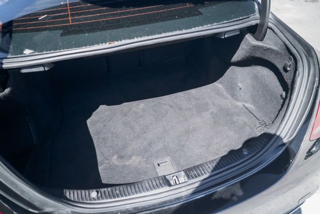 
								2017 Mercedes-Benz C-Class C 300 4MATIC Sedan 4D full									