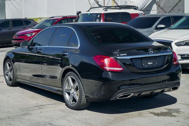 
								2017 Mercedes-Benz C-Class C 300 4MATIC Sedan 4D full									