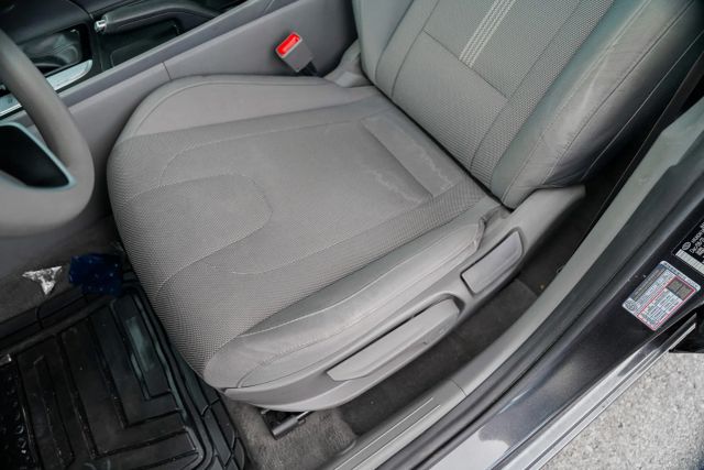 
								2023 Hyundai Elantra SE Sedan 4D full									