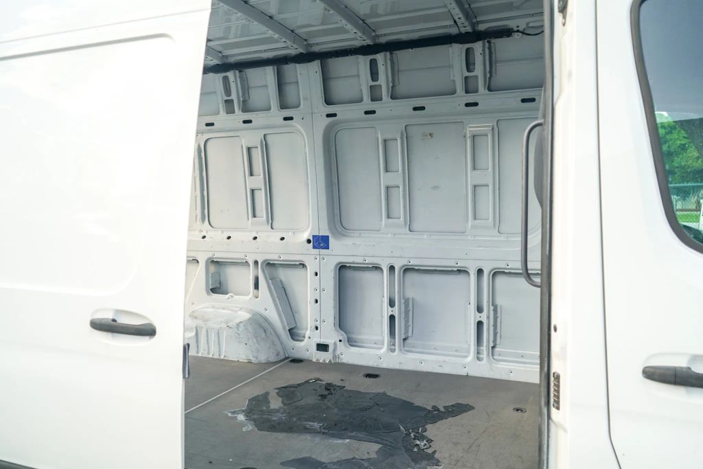 
								2021 Mercedes-Benz Sprinter 2500 Cargo High Roof w/144  WB Van 3D full									