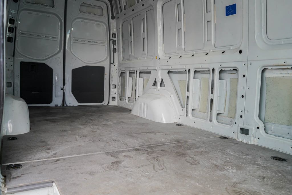 
								2023 Mercedes-Benz Sprinter 2500 Cargo High Roof w/170  WB Van 3D full									