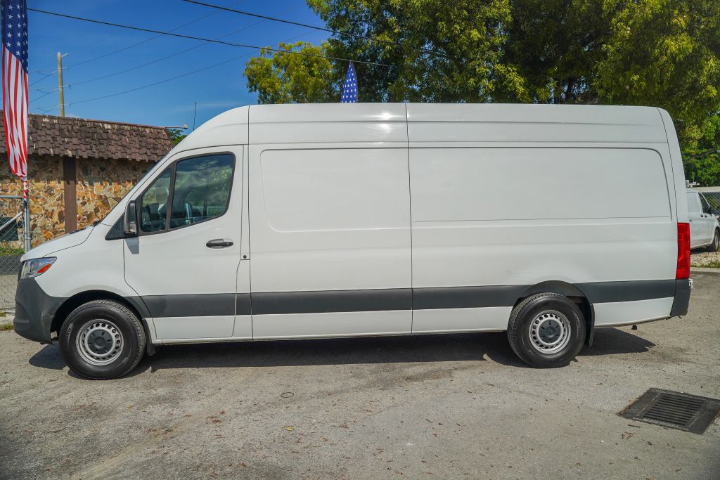 
								2023 Mercedes-Benz Sprinter 2500 Cargo High Roof w/170  WB Van 3D full									