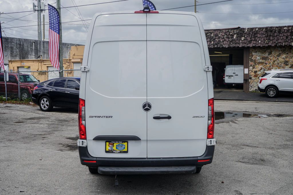 
								2023 Mercedes-Benz Sprinter 2500 Cargo High Roof w/170  WB Van 3D full									
