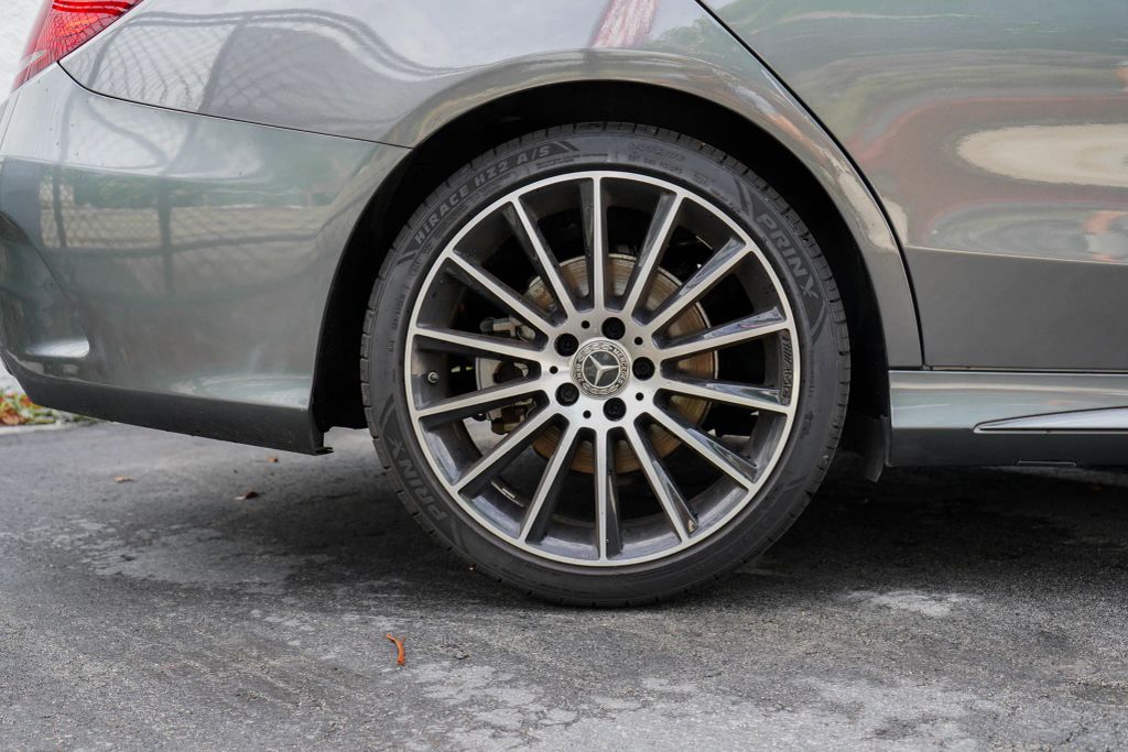 
								2019 Mercedes-Benz C-Class C 300 Sedan 4D full									