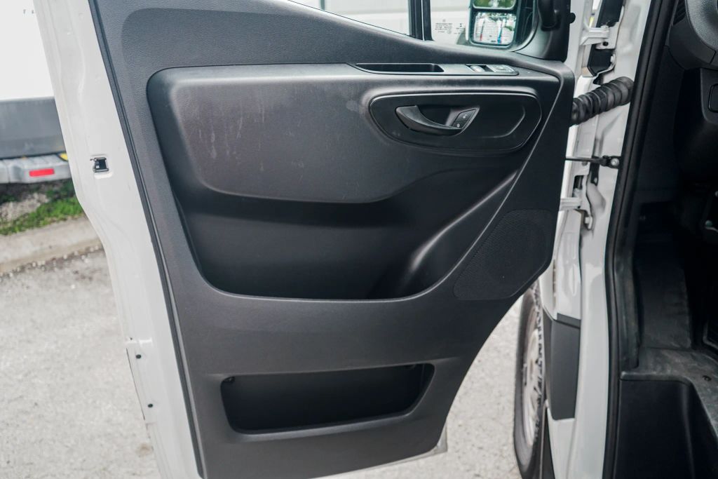 
								2021 Mercedes-Benz Sprinter 2500 Passenger High Roof w/144  WB Van 3D full									