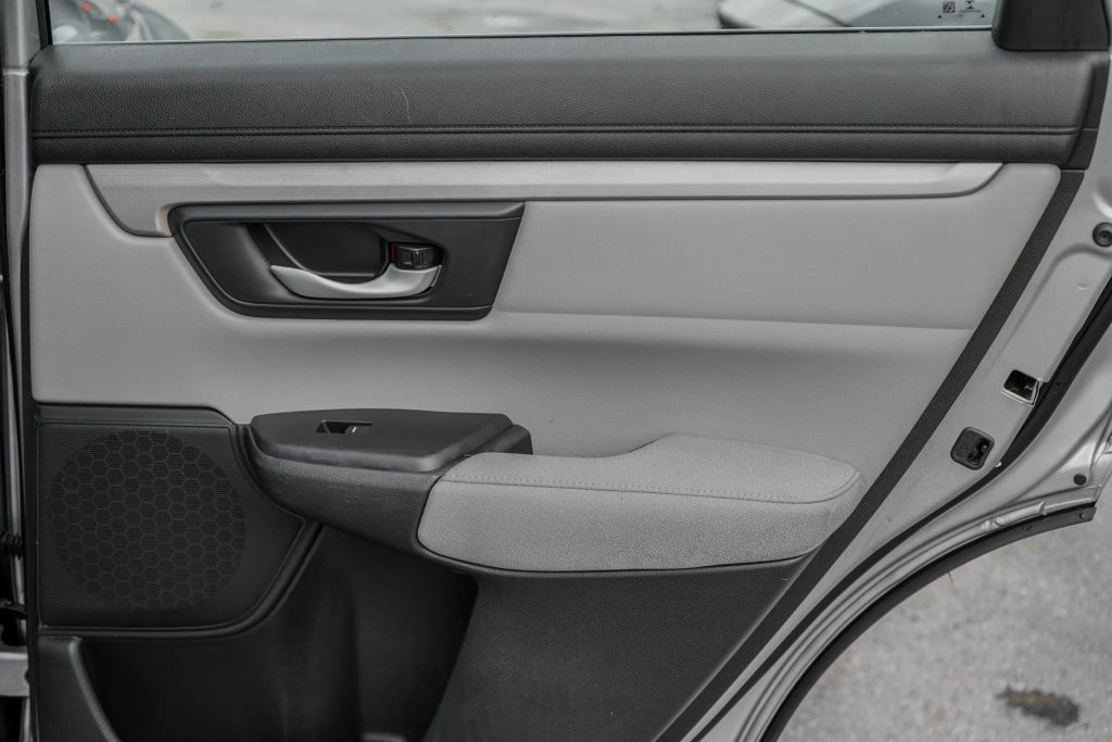 
								2018 Honda CR-V LX Sport Utility 4D full									