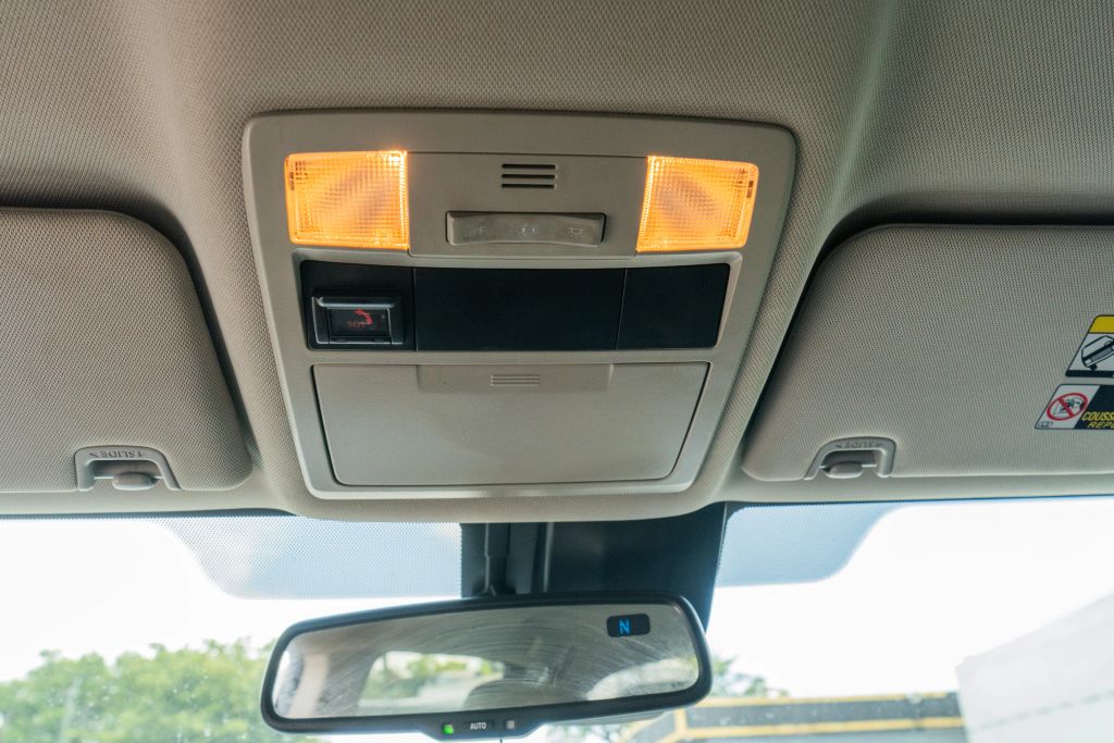 
								2020 Toyota Tacoma Double Cab SR5 Pickup 4D 6 ft full									