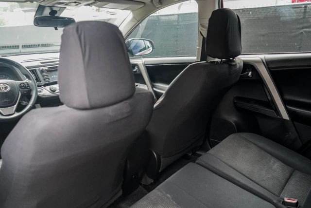 
								2018 Toyota RAV4 XLE Sport Utility 4D full									