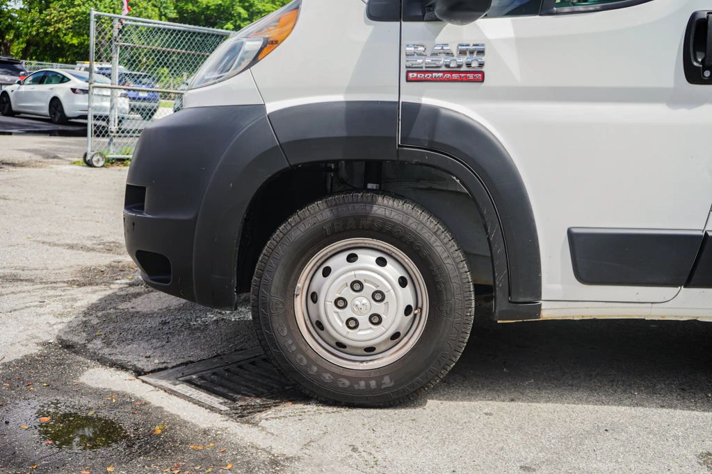 
								2021 Ram ProMaster Cargo Van 2500 High Roof Van 3D full									