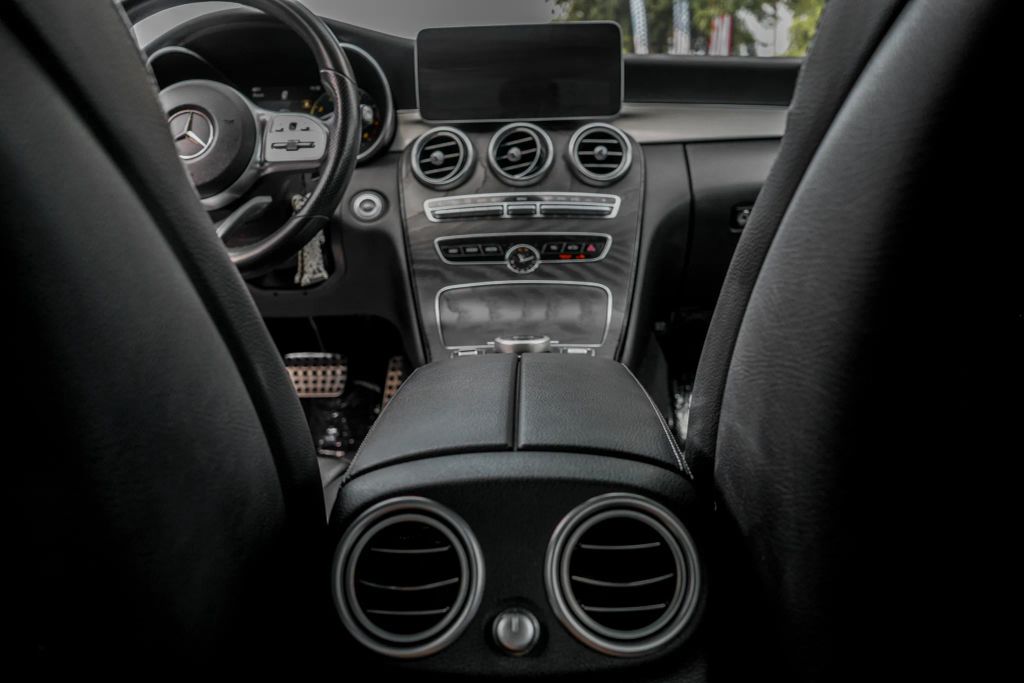 
								2019 Mercedes-Benz C-Class C 300 Sedan 4D full									