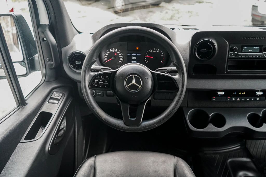 
								2021 Mercedes-Benz Sprinter 2500 Passenger High Roof w/144  WB Van 3D full									