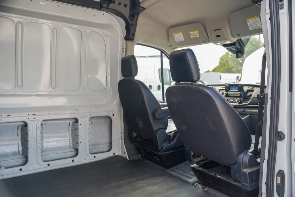 
								2023 Ford Transit 250 Cargo Van Medium Roof w/LWB Van 3D full									