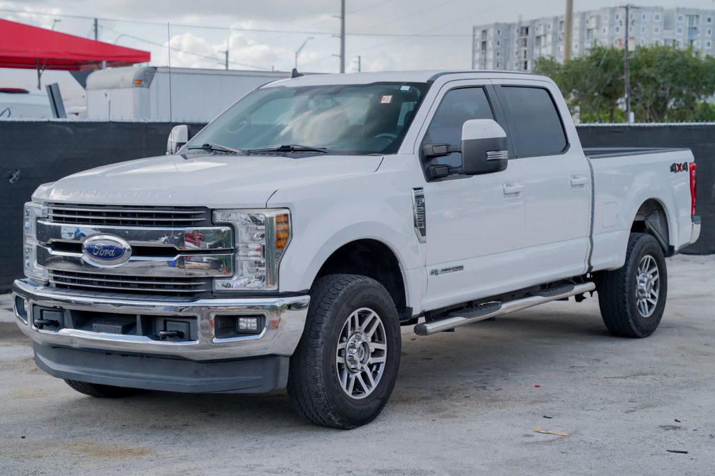 
								2019 Ford F250 Super Duty Crew Cab Lariat Pickup 4D 6 3/4 ft full									
