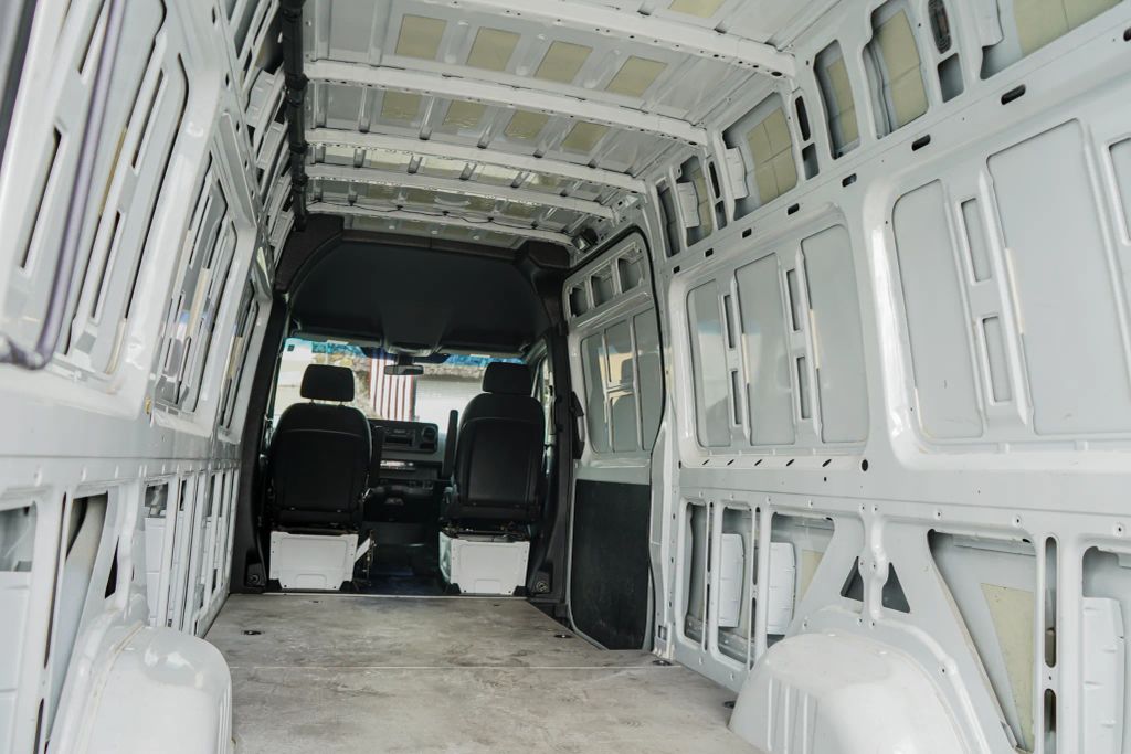 
								2023 Mercedes-Benz Sprinter 2500 Cargo High Roof w/170  WB Van 3D full									