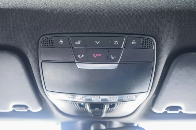 
								2017 Mercedes-Benz C-Class C 300 4MATIC Sedan 4D full									