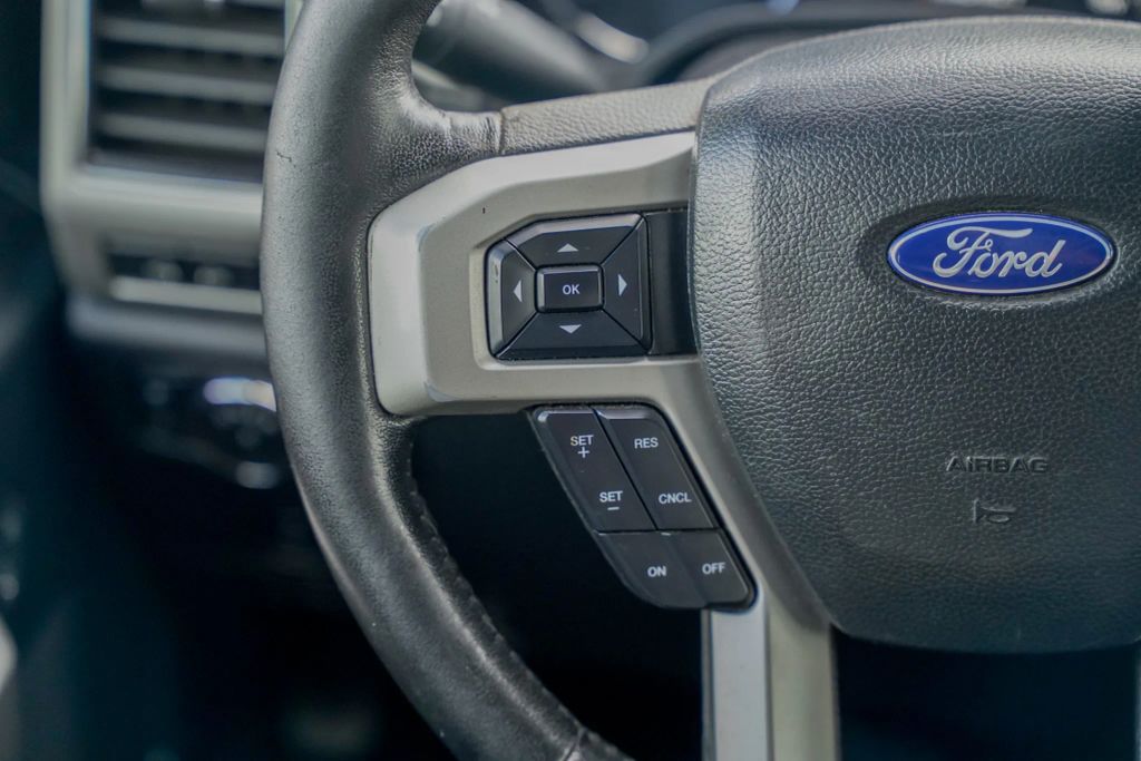 
								2019 Ford F250 Super Duty Crew Cab Lariat Pickup 4D 6 3/4 ft full									