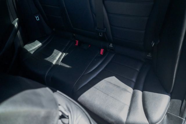 
								2017 Mercedes-Benz C-Class C 300 4MATIC Sedan 4D full									