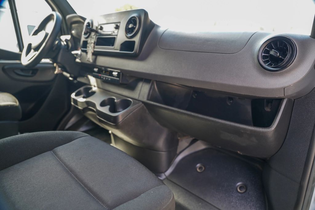 
								2023 Mercedes-Benz Sprinter 2500 Cargo High Roof w/170  WB Van 3D full									