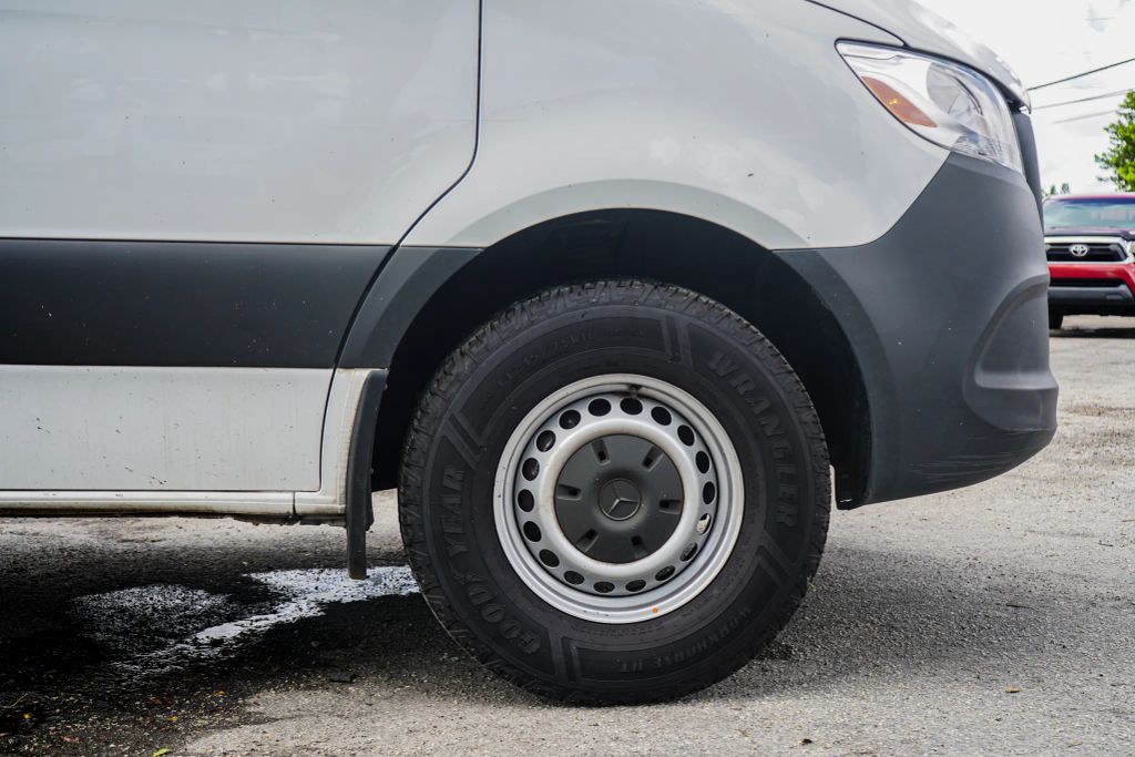 
								2023 Mercedes-Benz Sprinter 2500 Cargo High Roof w/170  WB Van 3D full									