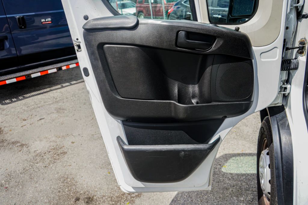 
								2021 Ram ProMaster Cargo Van 2500 High Roof Van 3D full									