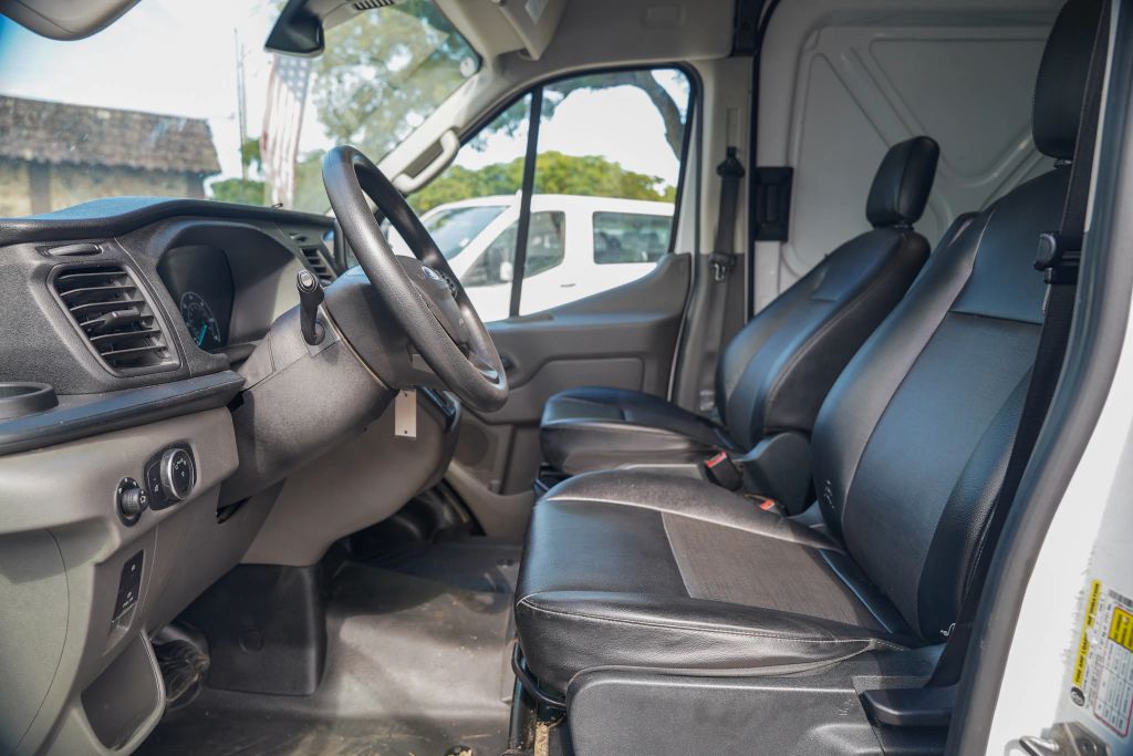 
								2023 Ford Transit 250 Cargo Van Medium Roof w/LWB Van 3D full									