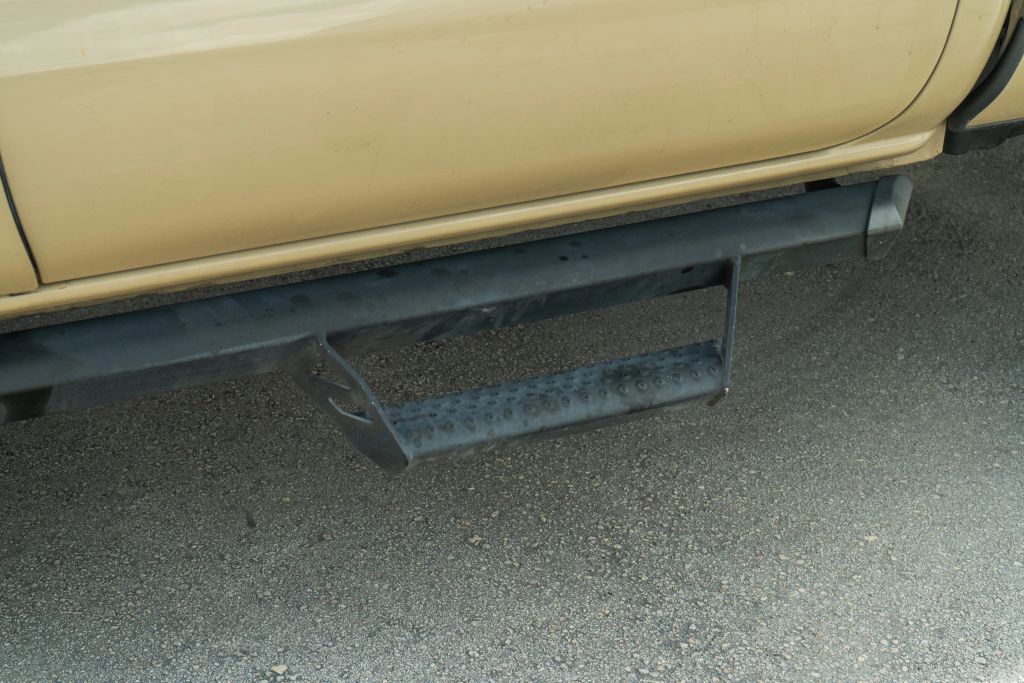 
								2020 Toyota Tacoma Double Cab SR5 Pickup 4D 6 ft full									