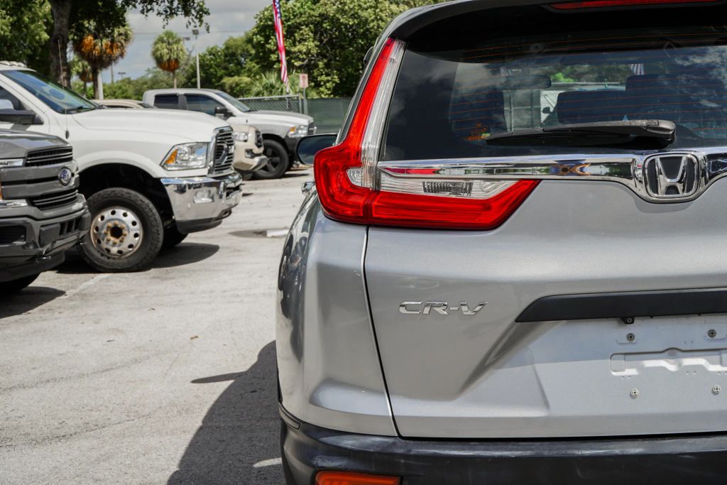 
								2018 Honda CR-V LX Sport Utility 4D full									