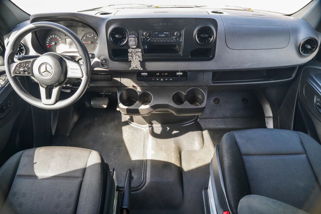 
								2023 Mercedes-Benz Sprinter 2500 Cargo High Roof w/170  WB Van 3D full									