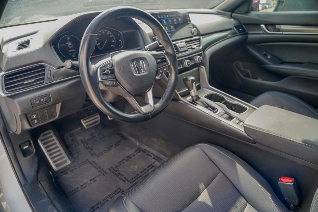 
								2021 Honda Accord Sport Sedan 4D full									