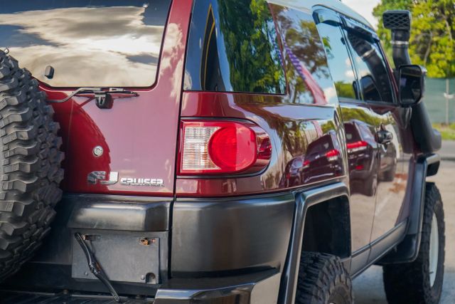 
								2008 Toyota FJ Cruiser Sport Utility 2D full									