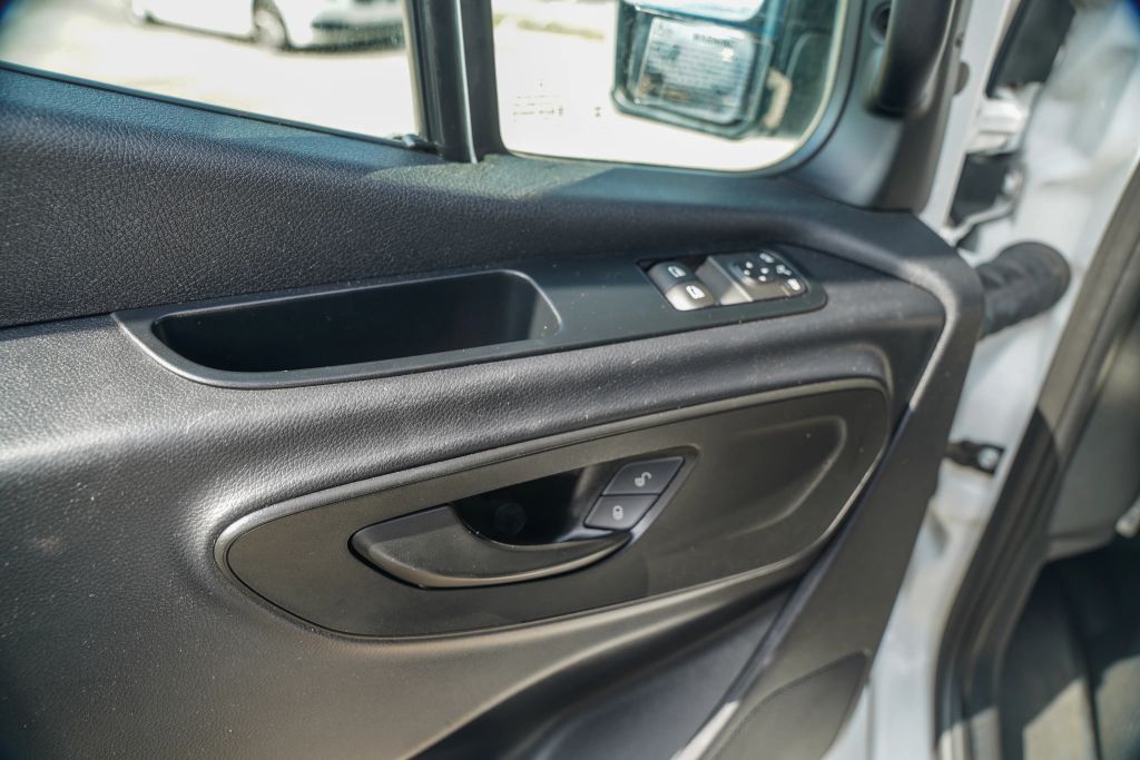 
								2023 Mercedes-Benz Sprinter 2500 Cargo High Roof w/170  WB Van 3D full									