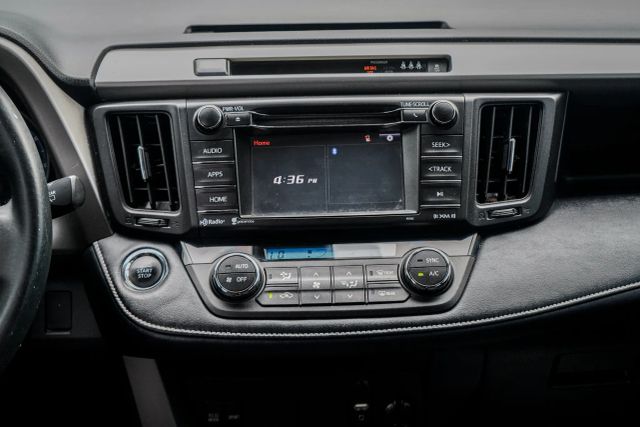 
								2018 Toyota RAV4 XLE Sport Utility 4D full									