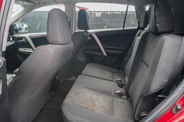 
								2018 Toyota RAV4 XLE Sport Utility 4D full									