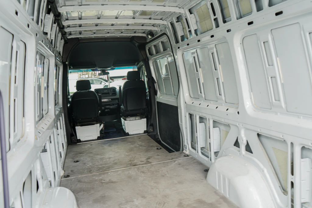 
								2023 Mercedes-Benz Sprinter 2500 Cargo High Roof w/170  WB Van 3D full									