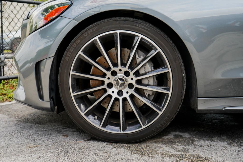 
								2019 Mercedes-Benz C-Class C 300 Sedan 4D full									