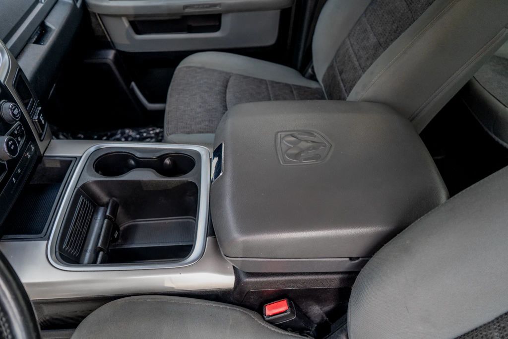 
								2016 Ram 1500 Crew Cab Big Horn Pickup 4D 5 1/2 ft full									