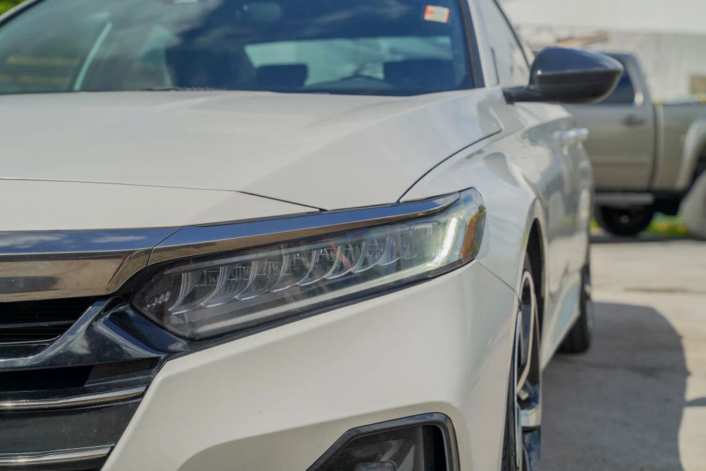 
								2021 Honda Accord Sport Sedan 4D full									