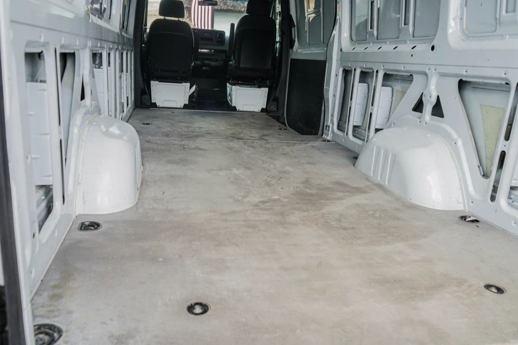 
								2023 Mercedes-Benz Sprinter 2500 Cargo High Roof w/170  WB Van 3D full									