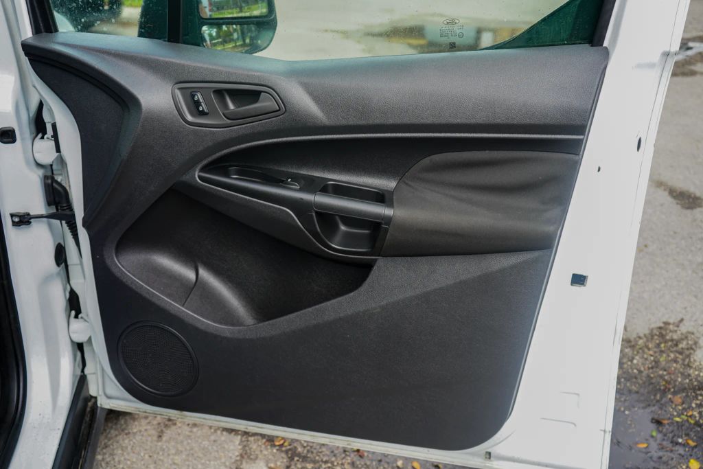 
								2016 Ford Transit Connect Cargo XL Van 4D full									