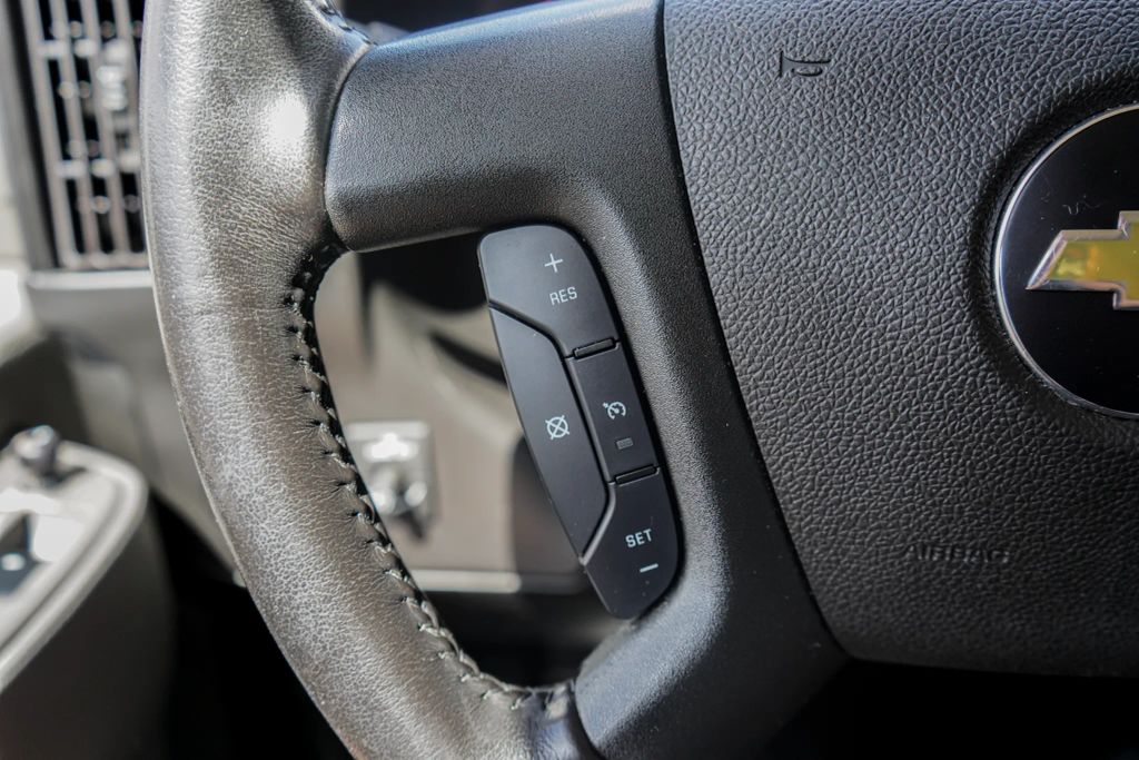 
								2021 Chevrolet Express 2500 Cargo Regular Van 3D full									