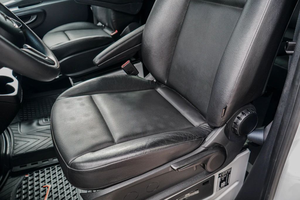 
								2021 Mercedes-Benz Sprinter 2500 Passenger High Roof w/144  WB Van 3D full									