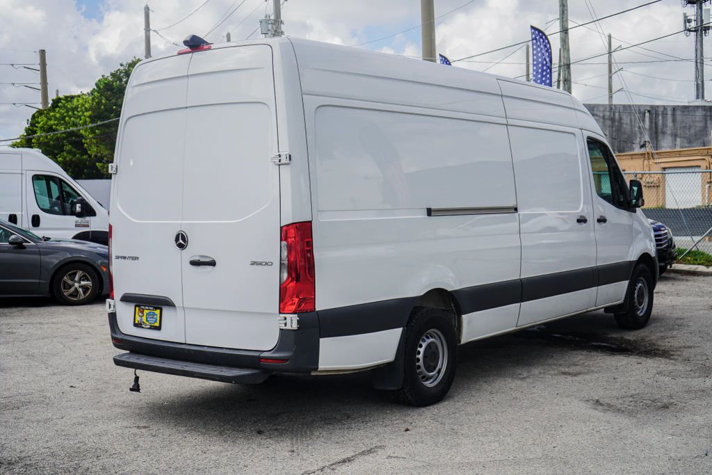 
								2023 Mercedes-Benz Sprinter 2500 Cargo High Roof w/170  WB Van 3D full									