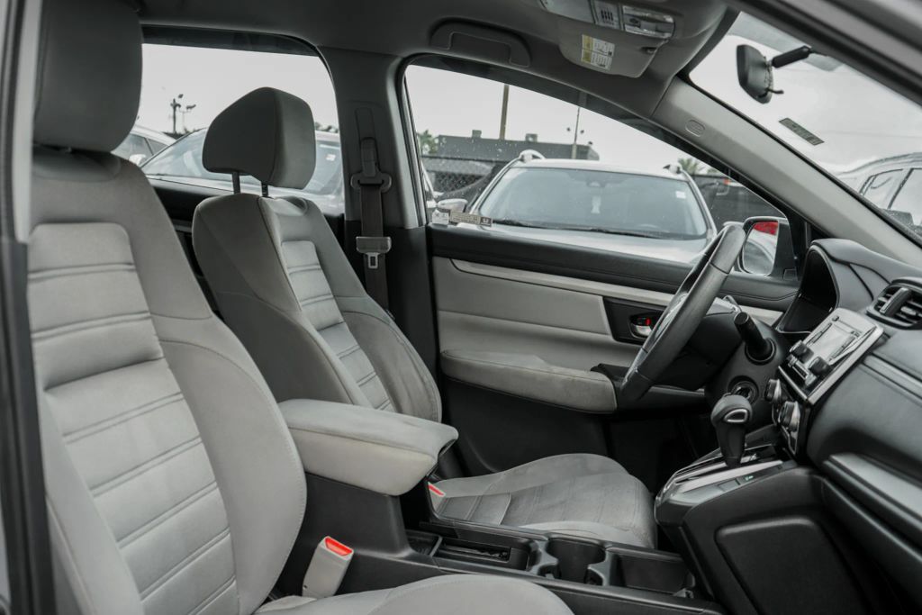 
								2018 Honda CR-V LX Sport Utility 4D full									