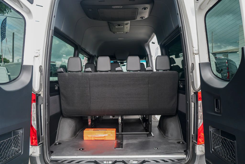 
								2021 Mercedes-Benz Sprinter 2500 Passenger High Roof w/144  WB Van 3D full									