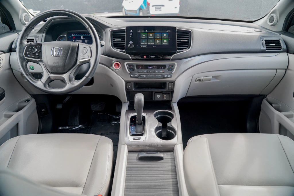 
								2020 Honda Pilot EX-L Sport Utility 4D full									